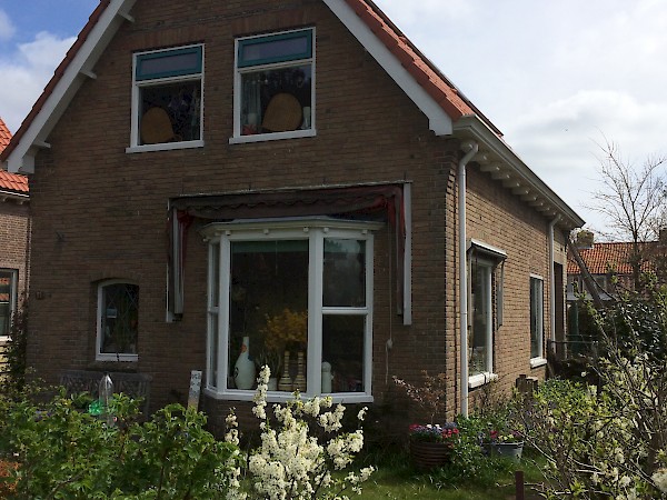 Voorkant huis Jaap de Jong, foto Willemijn Steentjes